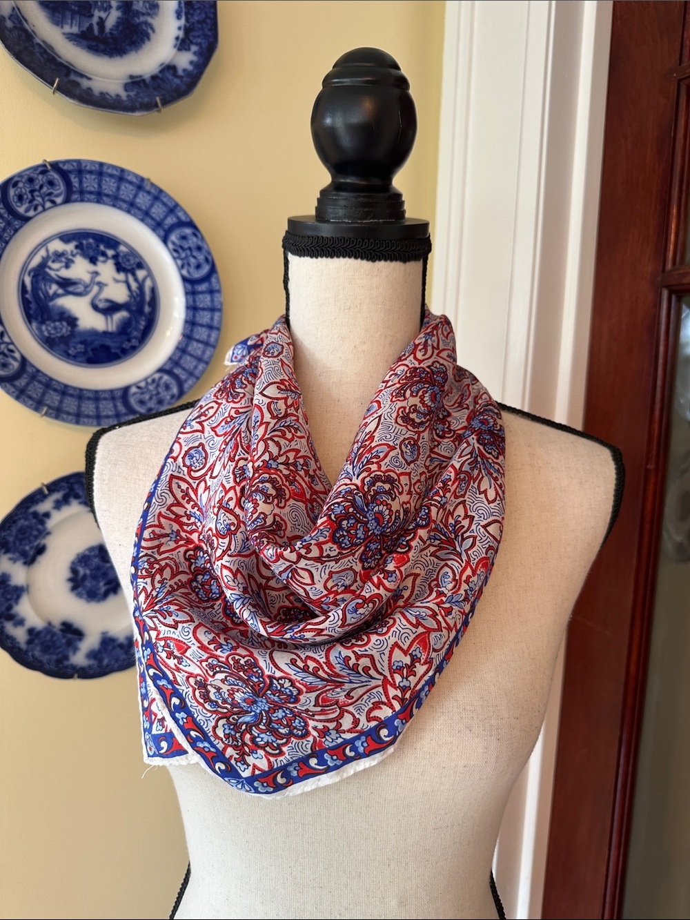 Glentex | Rare Vintage 100% Pure Silk Square Scarf Floral